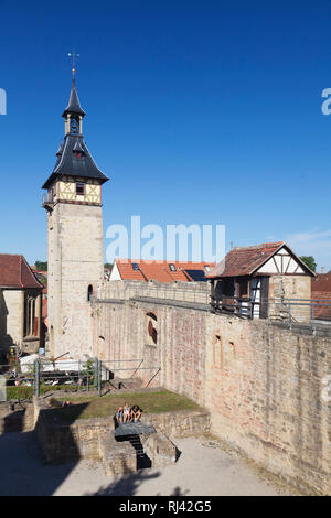 Burgplatz mit Oberer Torturm, Marbach am Neckar, Baden-Württemberg, Deutschland Stockfoto