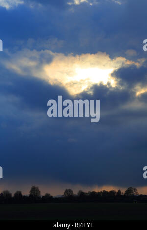 Gewitterwolken, Wetter, Gewitterstimmung, Stockfoto