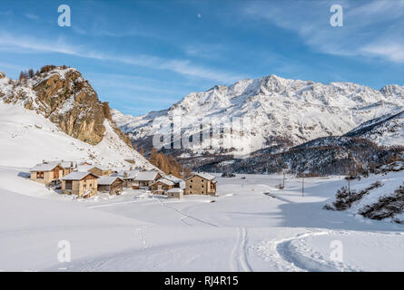 Heidi Village Grevasalvas im Winter, Engadin, Graubünden, Schweiz Stockfoto