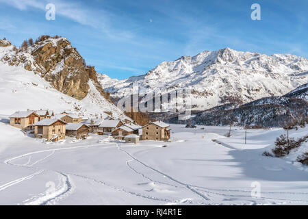 Heidi Village Grevasalvas im Winter, Engadin, Graubünden, Schweiz Stockfoto