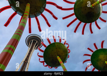 Sonic Bloom, der Riese Solar energy-generating Blume Skulptur von Chihuly Garten und Glas Ausstellung im Zentrum von Seattle, Washington, USA Stockfoto