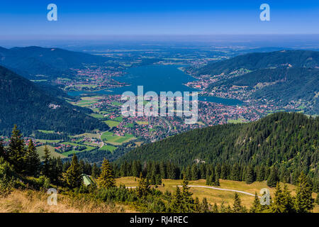 Deutschland, Bayern, Oberbayern, Mangfallgebirge, Tegernseer Tal, Rottach-Egern, Tegernsee, Ortsansicht Blick vom Setzberg, Stockfoto