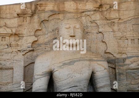 Gal Viharaya (Rock Temple), meditiert Buddha im Lotussitz, Tunkema, Polonnaruwa, Sri Lanka Stockfoto