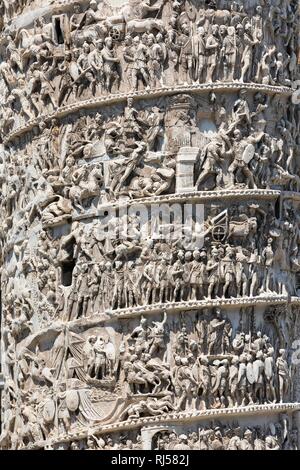 Spirale Relief, Detail der Spalte des Marcus Aurelius, Rom, Italien Stockfoto