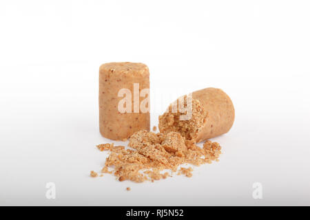 Pacoca. Traditionelle brasilianische Peanut candy auf weißem Hintergrund. Stockfoto