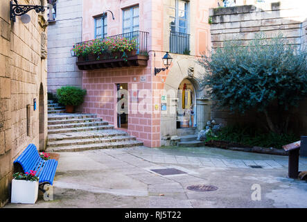 Barcelona, Spanien - 21. Januar 2019: Gebiet der einzigartigen architektonischen Komplex Poble Espanyol das Spanische Dorf, wo Kopien von bekannten und schönen Stockfoto