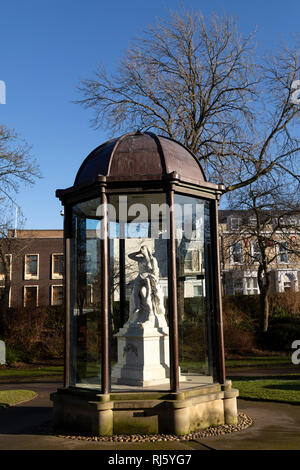 Denkmal für die Victoria Hall Unheil in Sunderland, England. Die Veranstaltung, die am 18. Juni 1883, führte zum Tod von 183 Kindern. Stockfoto