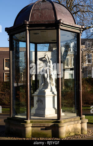 Denkmal für die Victoria Hall Unheil in Sunderland, England. Die Veranstaltung, die am 18. Juni 1883, führte zum Tod von 183 Kindern. Stockfoto