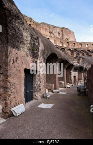 Europa, Italien, Latium, Rom, Architekturdetail im Kolosseum Stockfoto