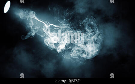 Misty projectror. Spotlight mit Rauch Nebel Textur Wirkung. Stockfoto