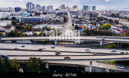 Grove-Shafter/MacArthur Interchange, Oakland, CA, USA die Interstate 580 und 980 Stockfoto