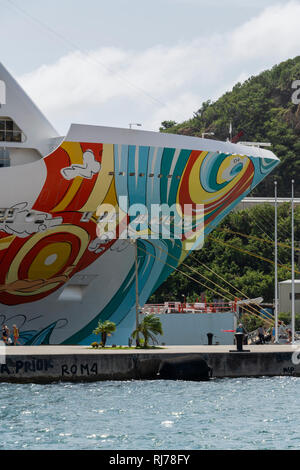 Norwegische Getaway Kreuzfahrtschiff Vorderansicht, auf St. Thomas, Jungferninseln angedockt Stockfoto