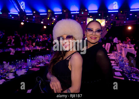 Wiesbaden, Deutschland. 02 Feb, 2019. Ornella Muti, Schauspielerin, und ihre Tochter Naike RIVELLI, Ball des Sports in Wiesbaden auf 02.02.2019 | Verwendung der weltweiten Kredit: dpa/Alamy leben Nachrichten Stockfoto