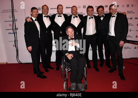 Handball Legenden, vor Joachim DECKARM, hinter anderen Pascal HENS, Christian Schwarzer, Heiner BRND, Markus BAUR, Henning Fritz, Pool Foto! Ball des Sports in Wiesbaden auf 02.02.2019 | Verwendung weltweit Stockfoto