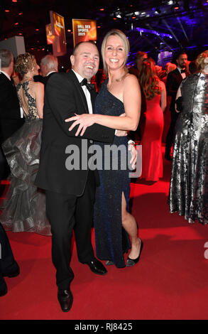 Wiesbaden, Deutschland. 02 Feb, 2019. Sven Ottke mit Frau Monic Poolfoto! Ball des Sports in Wiesbaden auf 02.02.2019 | Verwendung der weltweiten Kredit: dpa/Alamy leben Nachrichten Stockfoto