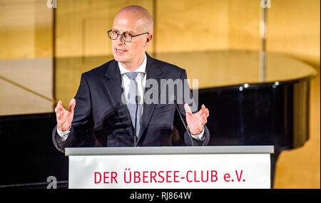 Hamburg, Deutschland. 05 Feb, 2019. Peter Tschentscher (SPD), Hamburgs Erster Bürgermeister, Adressen der Übersee-Club zum Thema "Hamburg - die Stadt der Zukunft - Chancen für technologischen Fortschritt". Quelle: Axel Heimken/dpa/Alamy leben Nachrichten Stockfoto