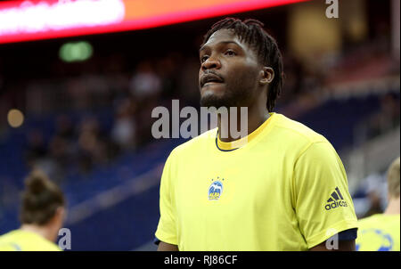 05. Februar 2019, Berlin: Basketball: Eurocup ALBA Berlin - Partizan Belgrad, Zwischenrunde, Gruppe E, 6. Spieltag. Albas Landry Nnoko sieht vor dem Spielen konzentriert. Foto: Andreas Gora/dpa Stockfoto