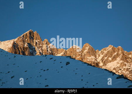 Blick auf Reichenspitze im Winter, Zillertaler Alpen, Tirol, Österreich Stockfoto