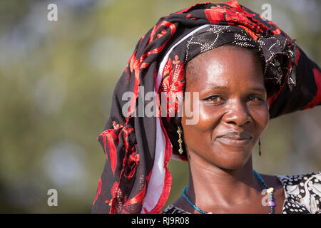 Kisambo Dorf, Yako, Burkina Faso, 28. November 2016; Mamounata Sankara, 30 mit ihr Töchterchen, Apsa, 6 Monate. (Fallstudie) Stockfoto