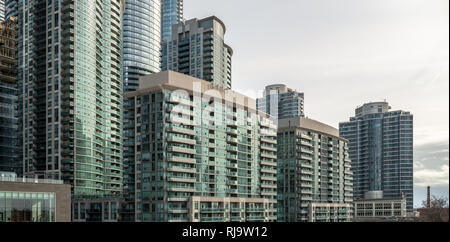Stahl und Glas. Toronto, Ontario, Kanada. Stockfoto