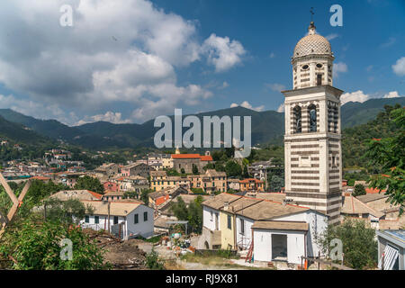 Gotische Kirche Sant'Andrea Sterben in Levanto, Riviera di Levante, Ferienwohnungen Ligurien, Ferienhäuser Ligurien, Ferienwohnung Ligurien, Italien | Die gotische Kirche Chiesa di Sant'Andrea Apostolo, Levanto, Rivi Stockfoto