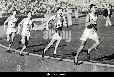Foto während der 800-m-Finale bei den Olympischen Spielen 1932 mit Tommy Hampson führenden genommen. Läufer: Hampson - England, Wilson - Kanada, Edwards - Kanada, Genung - USA, Turner USA, Hornbostel - USA, Powell - England, Martin - Frankreich. Stockfoto