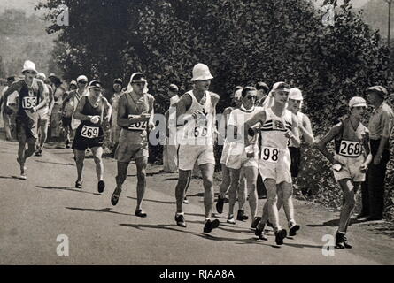 Foto von Thomas William Grün (1894 - 1975) Ein Britischer race Walker während der Olympischen Spiele 1932. Tom gewann eine Goldmedaille in der ersten Männer 50 km entfernt. Stockfoto