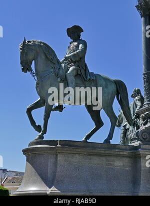 Statue in Maria-Theresien-Platz, Wien, Österreich. Maria Theresia (1717-1780), war der einzige weibliche Herrscher der Habsburgischen Herrschaften und der letzte des Hauses Habsburg. Stockfoto