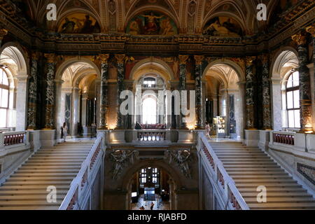 Das Kunsthistorische Museum in Wien, Österreich. In seiner festlichen palastartigen Gebäude auf der Ringstraße befindet, ist es mit einer achteckigen Kuppel gekrönt. Der Begriff Kunsthistorisches Museum gilt sowohl für die Institution und das Hauptgebäude. Es ist das größte Kunstmuseum des Landes. Es wurde um 1891 eröffnete, von Kaiser Franz Joseph I. von Österreich-ungarn. Stockfoto