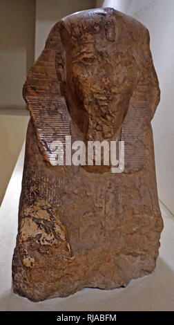 Sphinx Statue von König Thutmosis III (Fl. 1479 - 1425 v. Chr.), war der sechste Pharao der achtzehnten Dynastie. Während der ersten 22 Jahre des Thutmose Herrschaft war er Co-Regent mit seiner Stiefmutter und Tante, Hatschepsut, die den Pharao genannt wurde. Nach dem Tod von Hatschepsut und Tutmosis III des späteren Aufstieg des Königreichs zu Pharao, schuf er den größten Reich Ägypten je gesehen hatte Stockfoto