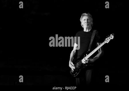 Lucca, Italien. 11. Juli 2018. Italien, Lucca: Sänger Roger Waters (Pink Floyd) führt live auf der Bühne bei Lucca Summer Festival 2018 für "Uns + Sie" Tour 2018 Stockfoto