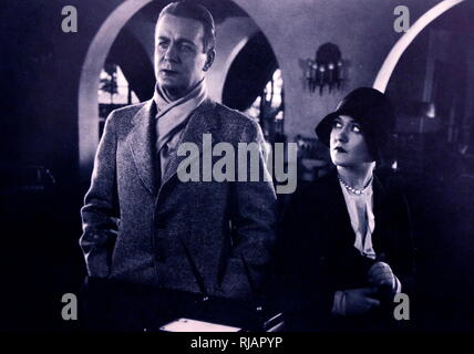 Schauspielerin Laura La Plante mit Huntley Gordon in der 1929 frühen Tonfilm Skandal" (1929) Stockfoto