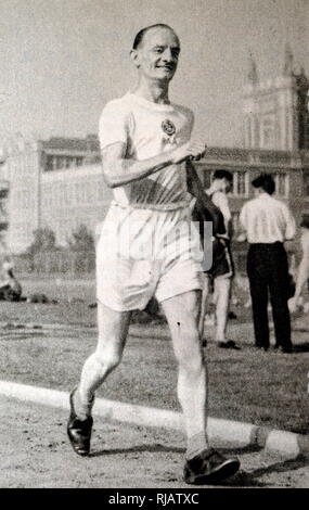 Foto von Thomas William Grün (1894 - 1975) Ein Britischer race Walker während der Olympischen Spiele 1932. Tom gewann eine Goldmedaille in der ersten Männer 50 km entfernt. Stockfoto