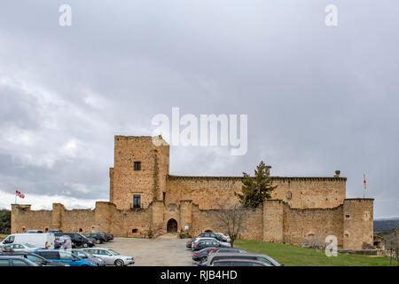Pedraza, Segovia, Spanien; März 2018: Das Schloss von Pedraza ist eine alte Festung in der Stadt der Pedraza mittelalterlichen Dorf Stockfoto