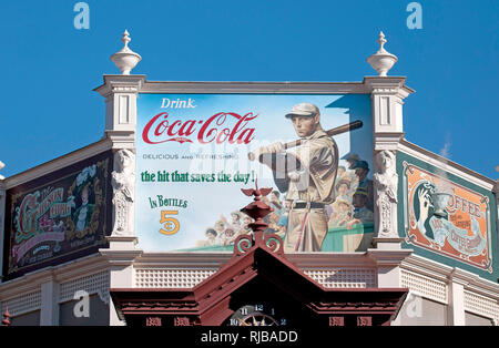 Retro Coco-Cola Zeichen in Disneyland, Paris, Frankreich. Stockfoto