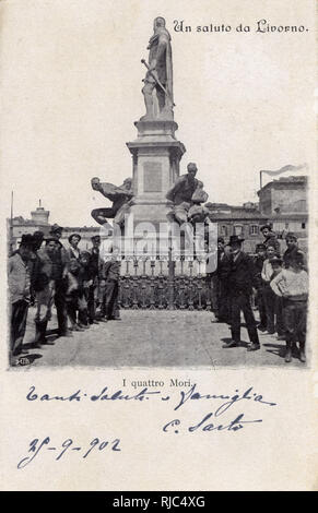 Das Denkmal der vier Mauren (Monumento dei Quattro Mori) - in Livorno, Italien. Es wurde im Jahr 1626 abgeschlossen die Siege von Ferdinand I. von der Toskana über die Osmanen zu gedenken. Das berühmteste Monument in Livorno, in der Piazza Micheli entfernt. Von Pietro Tacca erstellt, das Denkmal hat seinen Namen von der vier bronzenen Statuen der "oorish "Slaves, die an der Basis eines früheren Arbeiten, bestehend aus der Statue von Ferdinando I und seiner monumentalen Sockel gefunden werden. Stockfoto