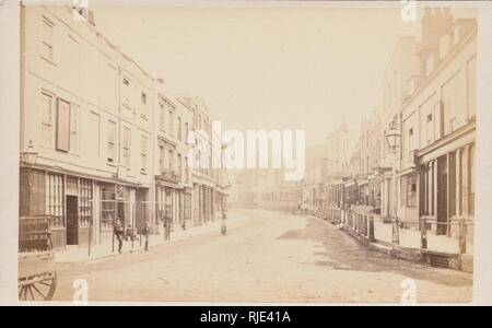 Viktorianische CDV (Carte de Visite) der High Street, Dorking, Surrey, England. Stockfoto