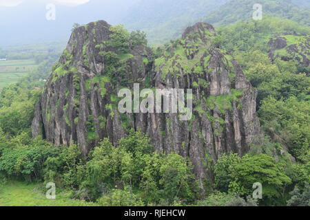 Die natürliche Schönheit der Berge (Berge) im tiaran Bulu Sukoharjo Regency, Zentraljava, Indonesien Stockfoto