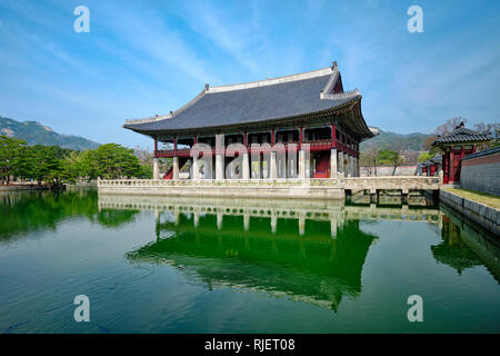 Gyeonghoeru Pavillion Royal Banquet Hall in Gyeongbokgung Palast, Seoul Stockfoto