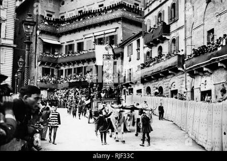 Carroccio Parade während der Palio von Siena, 1910-20 Stockfoto