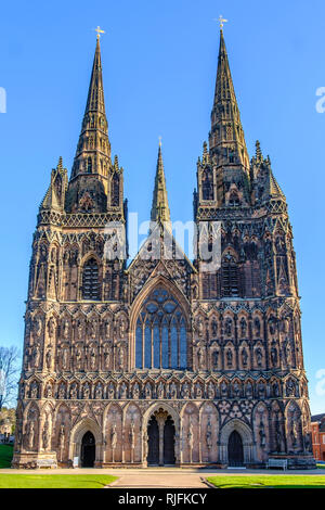 Kathedrale von Lichfield ist das einzige mittelalterliche englische Kathedrale mit drei Türmen. Stockfoto