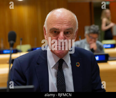 New York, NY - Februar 5, 2019: Dr. David Nabarro besucht Start ESSEN - Lancet Bericht der Kommission über Lebensmittel, Planet, Gesundheit am Sitz der Vereinten Nationen Quelle: Lev radin/Alamy leben Nachrichten Stockfoto