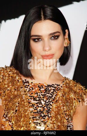 Los Angeles, USA. 05 Feb, 2019. Dua Lipa in Twentieth Century Fox's "Battle Angel Alita: 'Premiere im Regency Dorf Theater in Westwood, CA, 5. Februar 2019 statt. Foto: Joseph Martinez/PictureLux Credit: PictureLux/Hollywood Archiv/Alamy leben Nachrichten Stockfoto