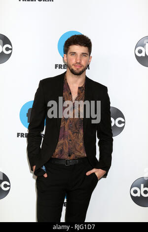 Februar 5, 2019-Pasadena, CA, USA - LOS ANGELES - FEB 5: Bryan Craig am Disney ABC Fernsehen Winter Presse Tour Photo Call im Langham Huntington Hotel am 5. Februar 2019 in Pasadena, CA (Credit Bild: © Kay Blake/ZUMA Draht) Stockfoto