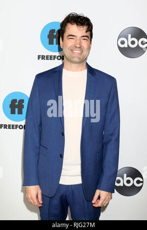 LOS ANGELES - FEB 5: Ron Livingston am Disney ABC Fernsehen Winter Presse Tour Photo Call im Langham Huntington Hotel am 5. Februar 2019 in Pasadena, CA Credit: David Edwards/MediaPunch Stockfoto