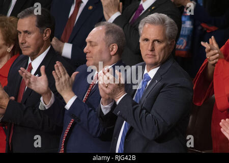 Februar 5, 2019 - Washington, District of Columbia, Vereinigte Staaten - Haus republikanische Führung, einschließlich Hausminoritätführer, KEVIN MCCARTHY (R-CA) und Minderheit Peitsche, STEVE SCALISE (R-LA) beobachtet die Lage der Union, Februar 5, 2019 (Bild: © Douglas Christian/ZUMA Draht) Stockfoto