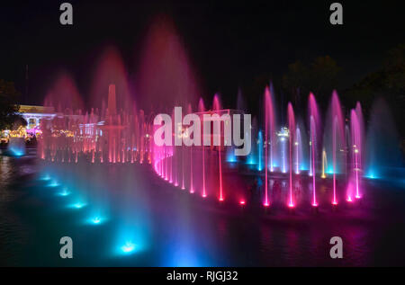 Springbrunnen zeigen an der Plaza Salcedo, Vigan, Ilocos Sur, Philippinen Stockfoto