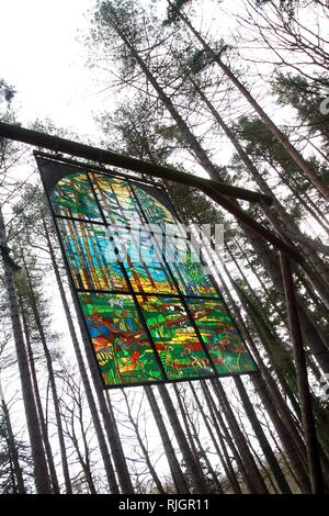 Kathedrale Kunstwerke im Wald von Dean Bild von Antony Thompson - tausend Wort Medien. Kontakt Für weitere Informationen Mob: 077755566 Stockfoto