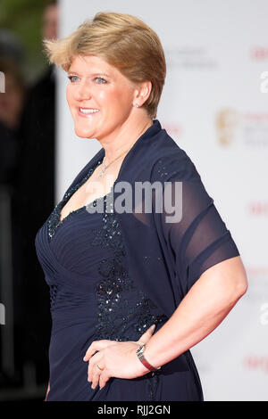 Clare Balding an der British Academy Television Awards in London am 12. Mai 2013. Stockfoto