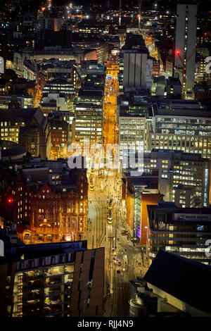 Ansicht von Süden Turm von Deansgate Platz nach unten an der Manchester City Center skyline rund um das Midland Hotel und Peters Square Stockfoto